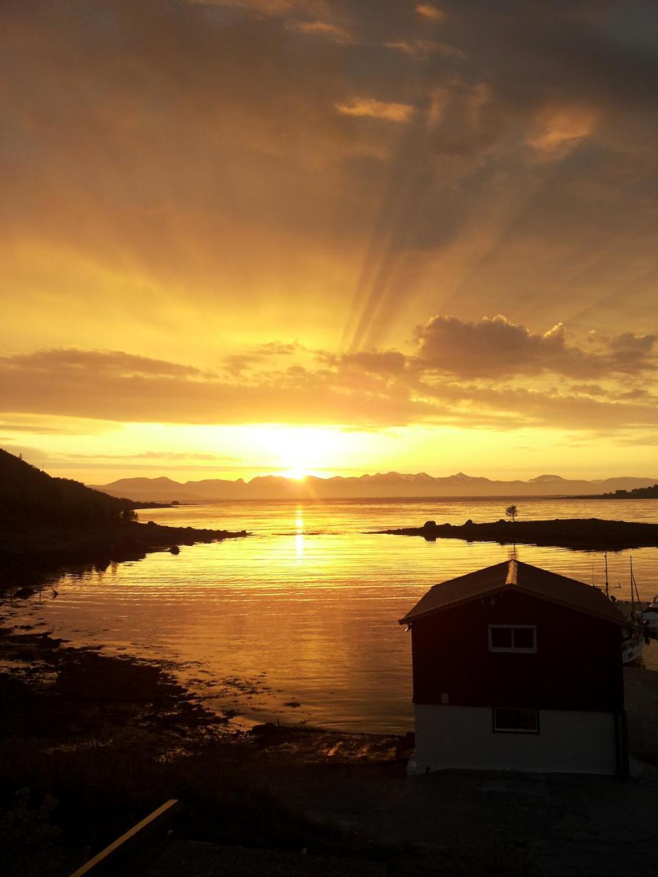 Prima Lofoten Myrland Exterior foto